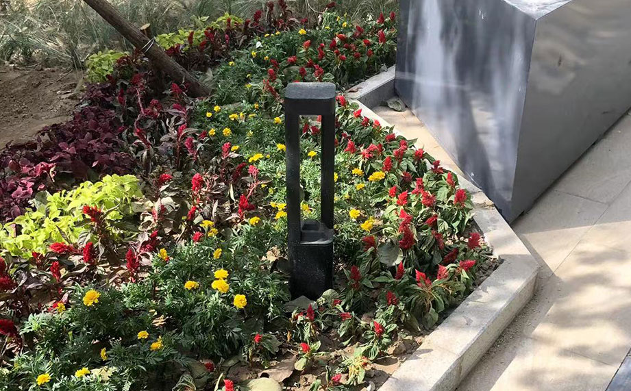 口袋公園，草坪燈